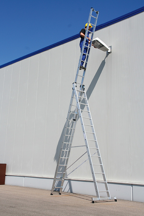 Alu-Mehrzweckleiter 3-teilig 3 x 14 Sprossen mit Traverse