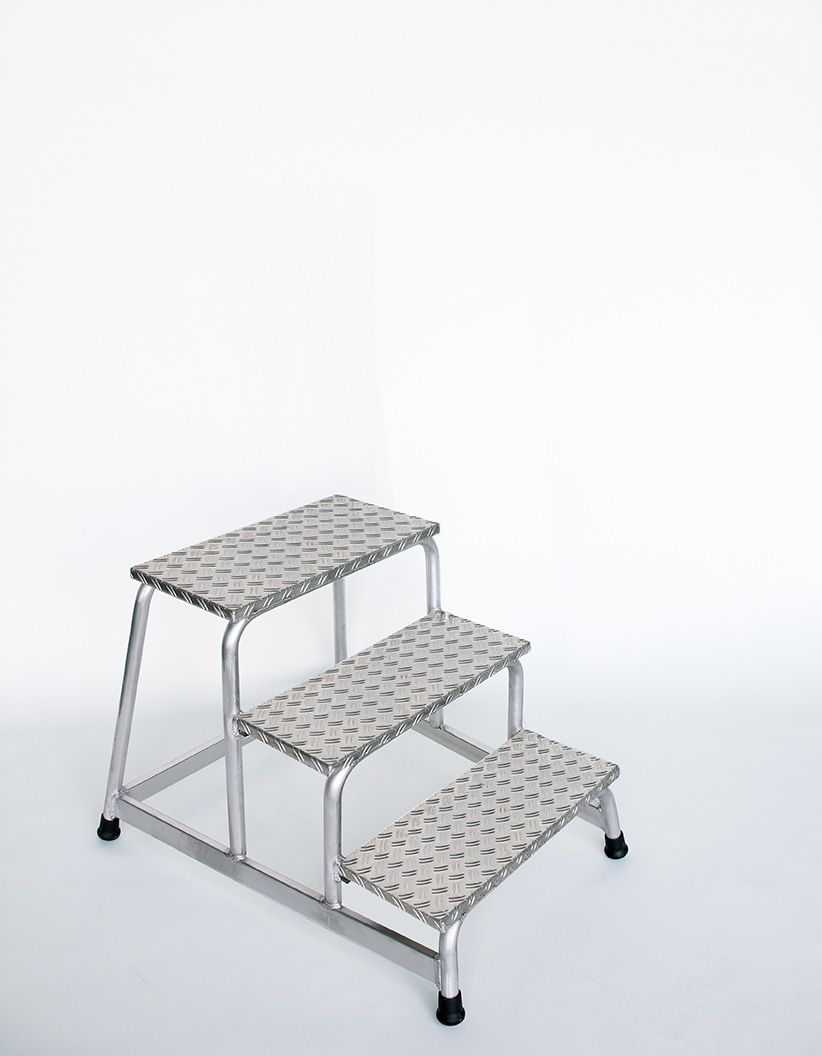 Aluminium-Arbeitspodest starr mit 3 Stufen Aluminium-Arbeitspodest starr mit 3 Stufen